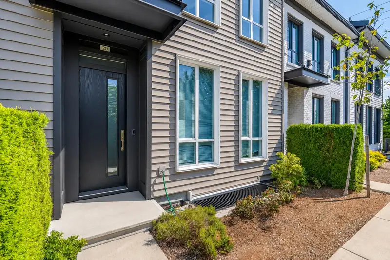 20 15938 27 AVENUE - photo 3 of 40