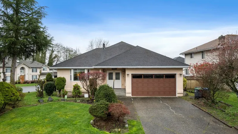 14092 86A AVENUE - photo 1 of 17