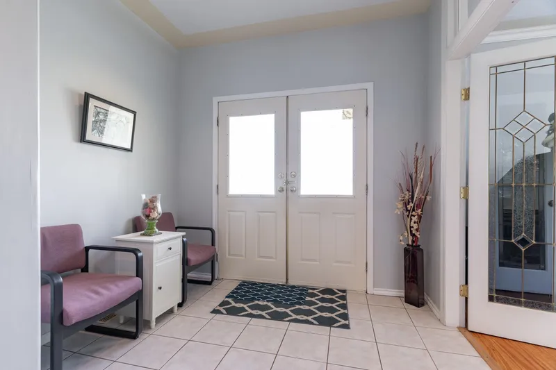 14092 86A AVENUE - photo 4 of 17