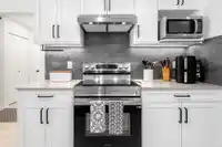 1206 PREMIER STREET - thumbnail 3