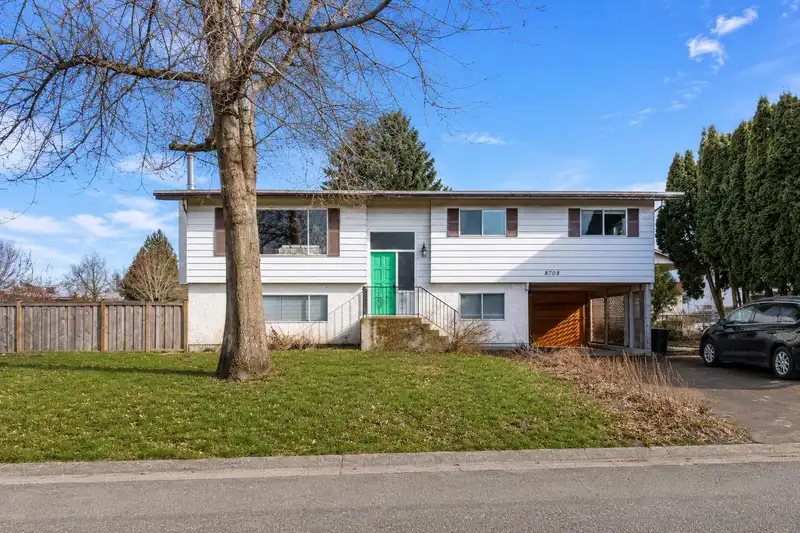 8708 CORNWALL CRESCENT - photo 1 of 36
