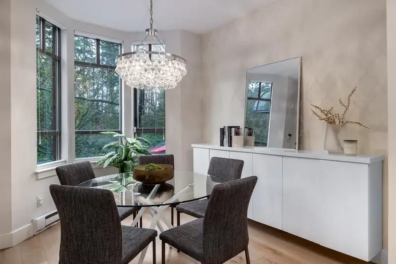 840 W 6TH AVENUE - photo 2 of 33