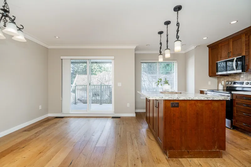 5 2351 PARKWAY BOULEVARD - photo 4 of 25