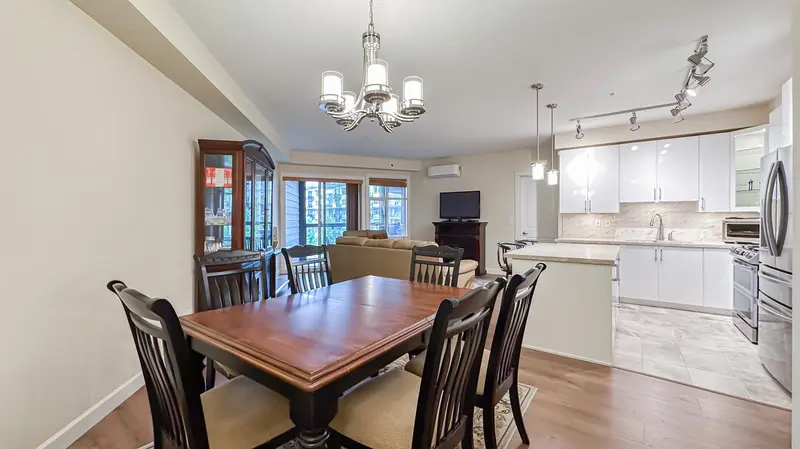 407 8526 202B STREET - photo 3 of 25