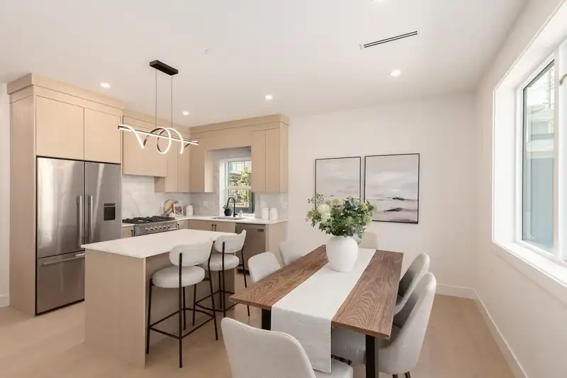 4 3635 TURNER STREET - photo 1 of 26