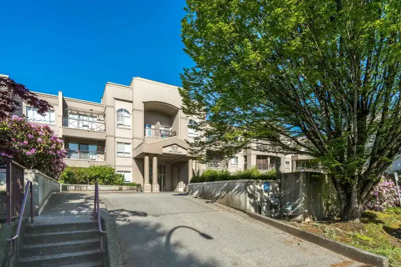 323 2109 ROWLAND STREET - photo 1 of 32