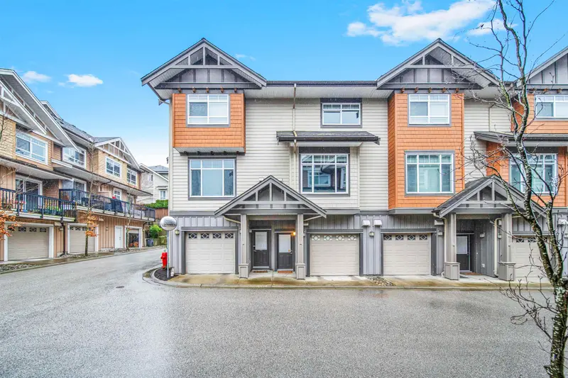 9 2979 156 STREET - photo 2 of 25