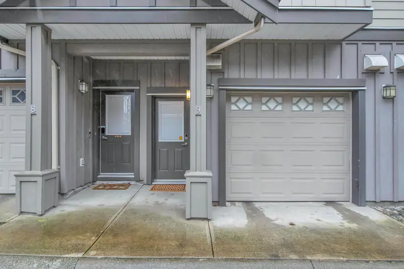 9 2979 156 STREET - photo 4 of 25