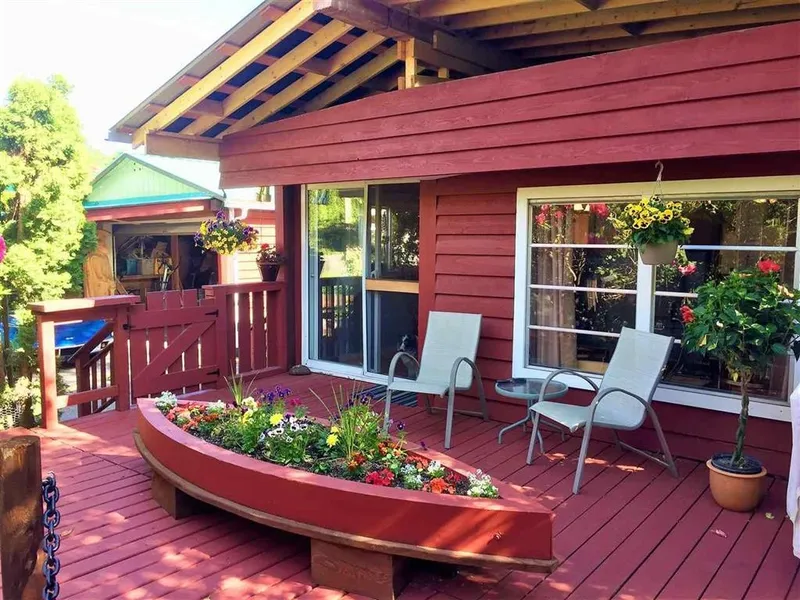 6 BRACKEN PARKWAY - photo 1 of 25