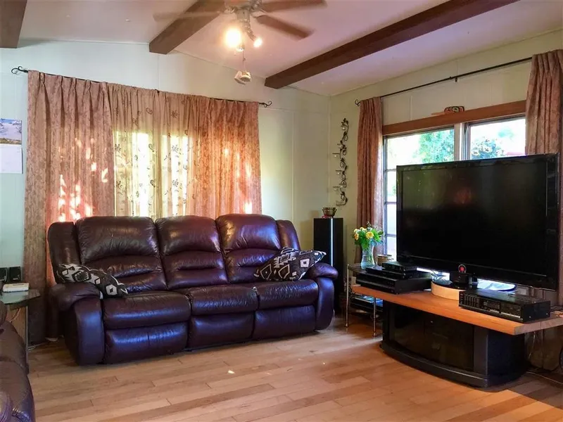 6 BRACKEN PARKWAY - photo 4 of 25