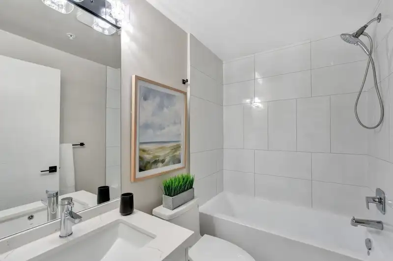 428 12109 223 STREET - photo 4 of 39