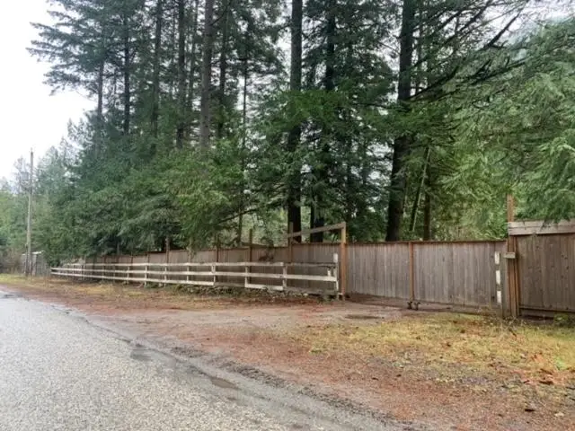 19552 SILVER SKAGIT ROAD - photo 2 of 15