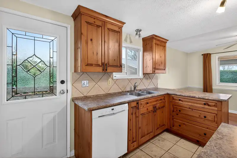 126 27111 0 AVENUE - photo 4 of 30