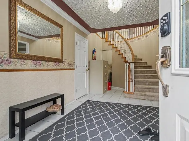 14962 96A AVENUE - photo 4 of 25