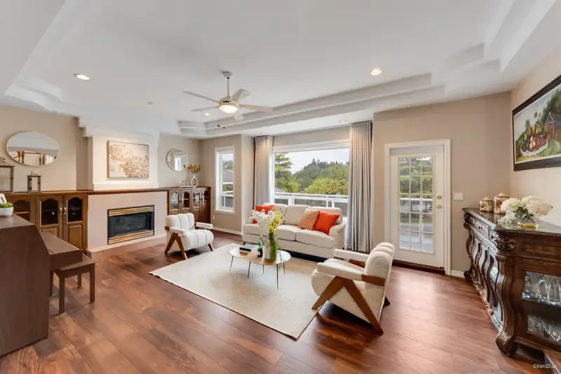 15929 113A AVENUE - photo 2 of 40