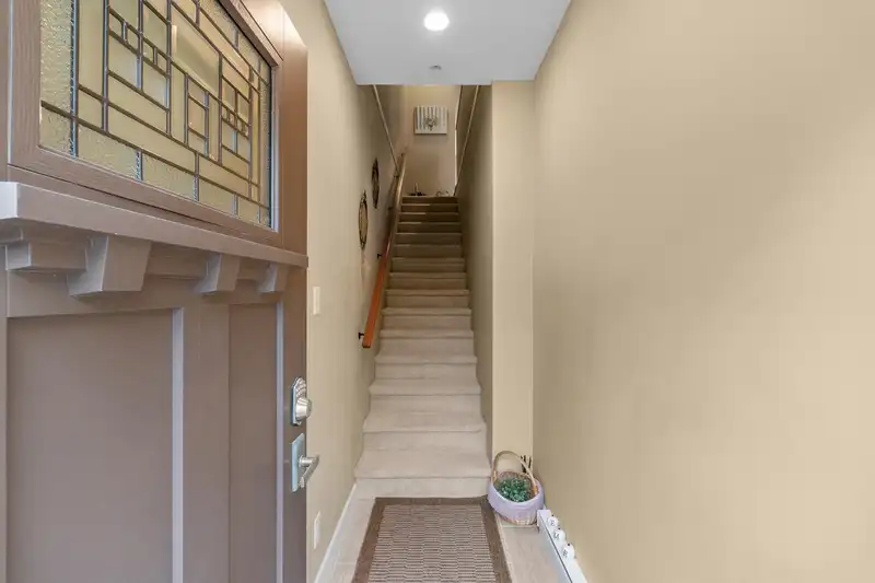 63 8068 207 STREET - photo 4 of 38