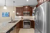 63 8068 207 STREET - thumbnail 8