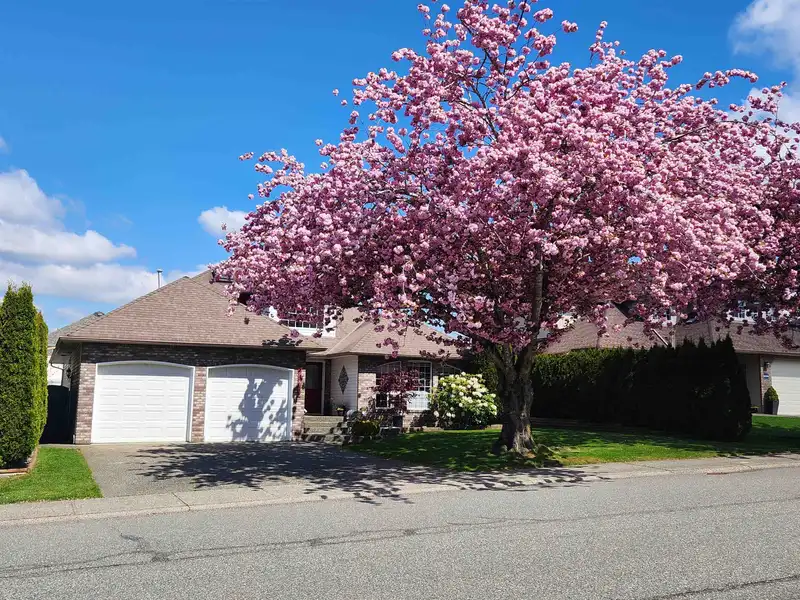21783 46 AVENUE - photo 1 of 40