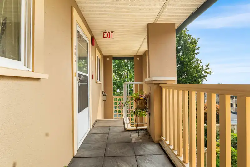 305 257 E KEITH ROAD - photo 2 of 33