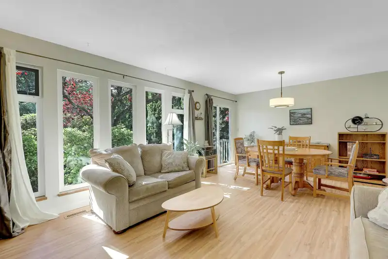 1854 129 STREET - photo 2 of 39