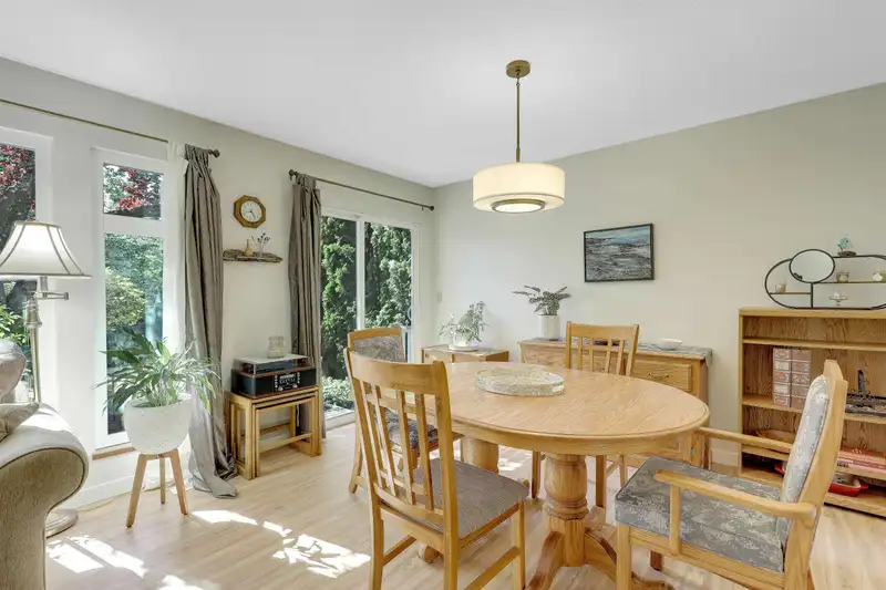 1854 129 STREET - photo 4 of 39