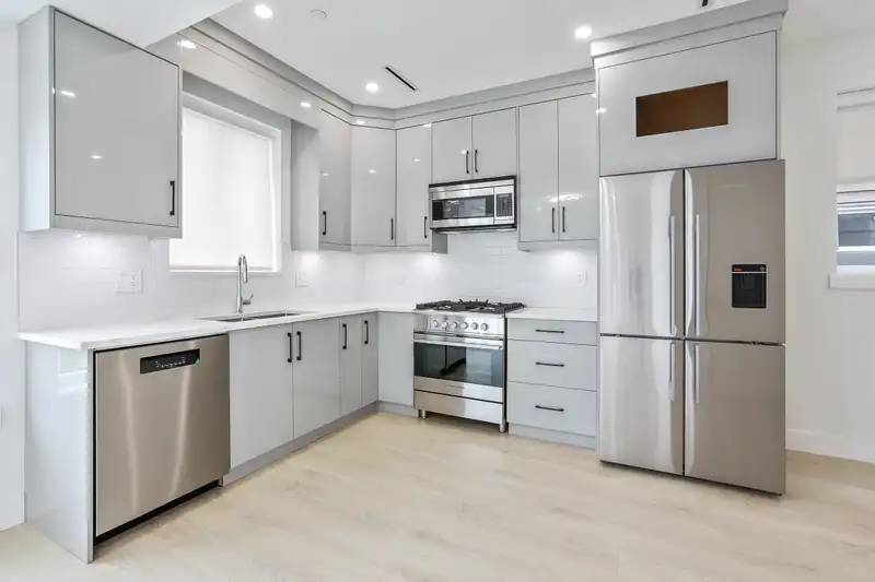 6548 KNIGHT STREET - photo 2 of 14