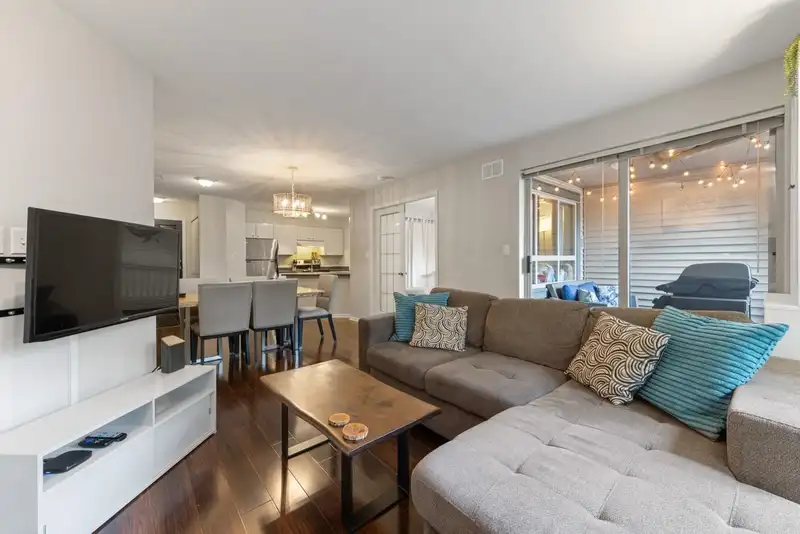 311 150 W 22ND STREET - photo 4 of 17