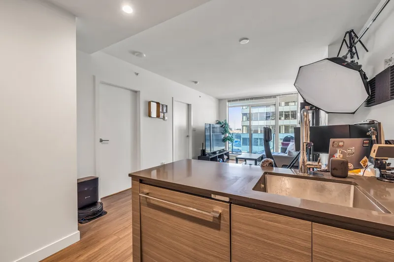 705 13615 FRASER HIGHWAY - photo 4 of 23