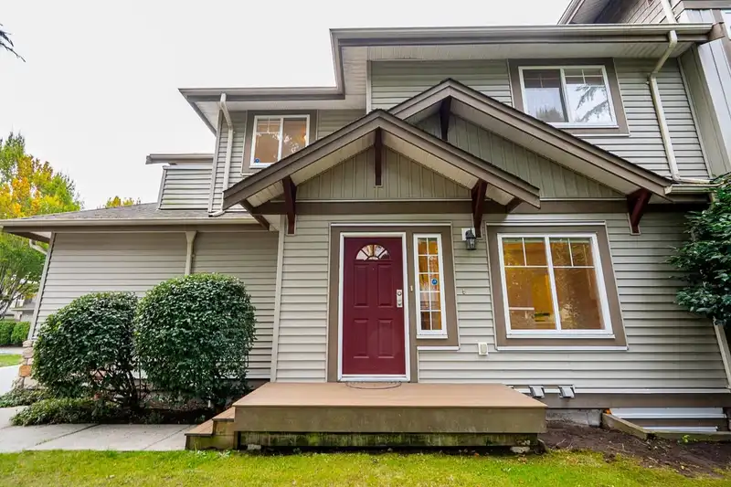 26 14453 72 AVENUE - photo 3 of 35