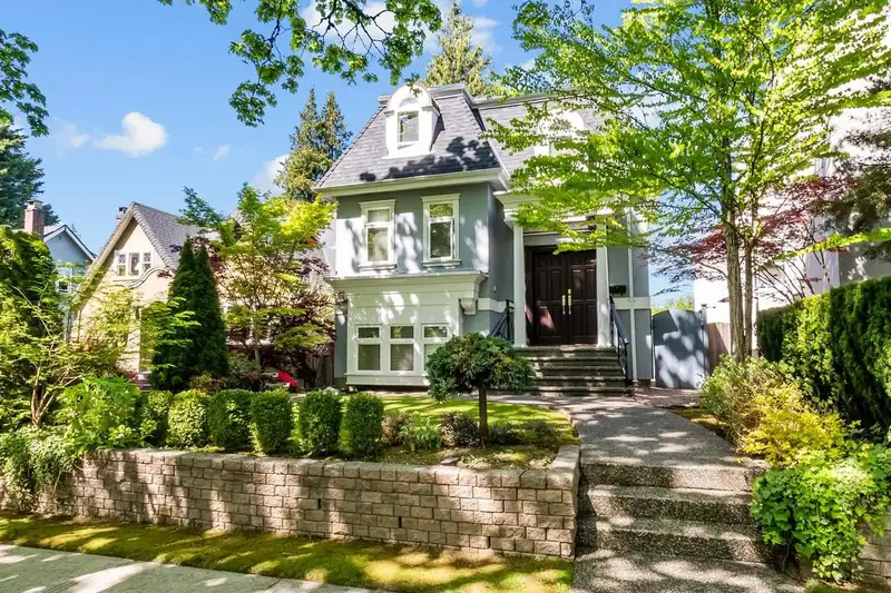 3123 W 27TH AVENUE - photo 1 of 24