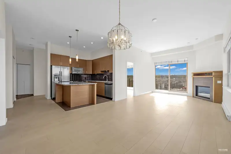 406 288 HAMPTON STREET - photo 3 of 38