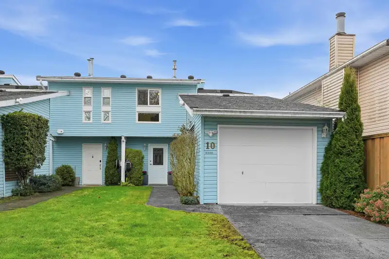 10 3320 ULSTER STREET - photo 2 of 28