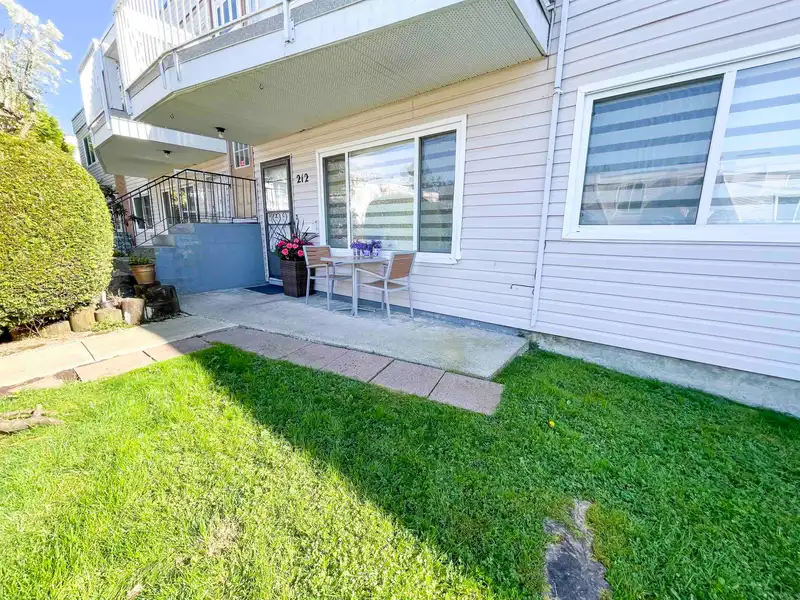 212 11901 89A AVENUE - photo 2 of 36