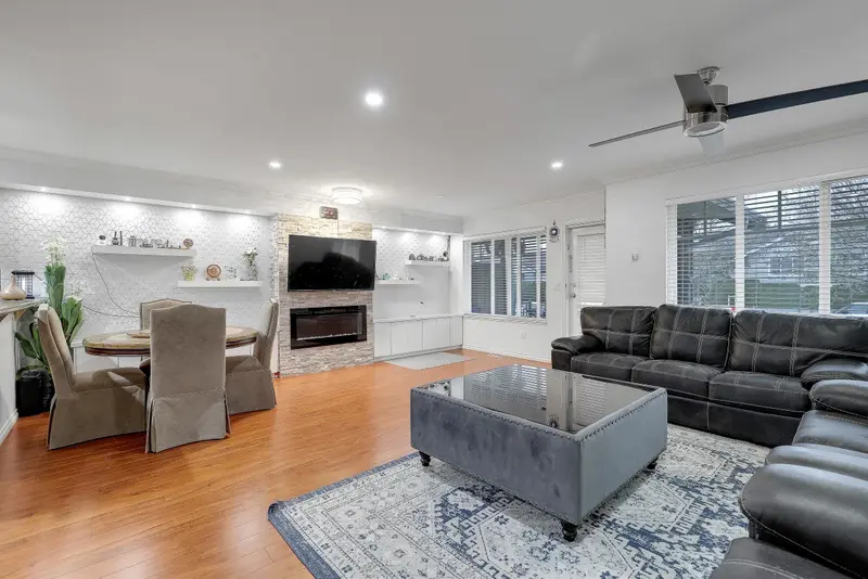 132 12040 68 AVENUE - photo 4 of 25