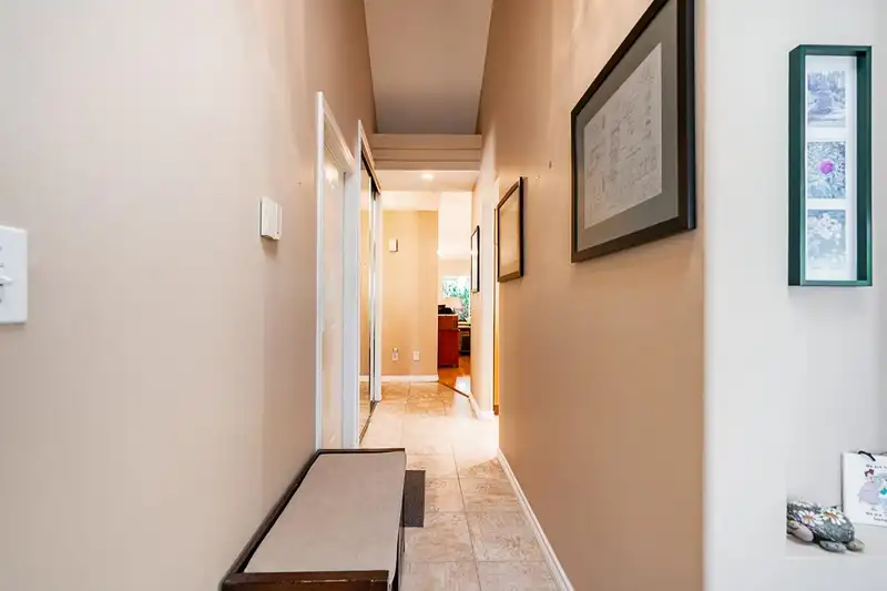 18 21746 52 AVENUE - photo 2 of 33