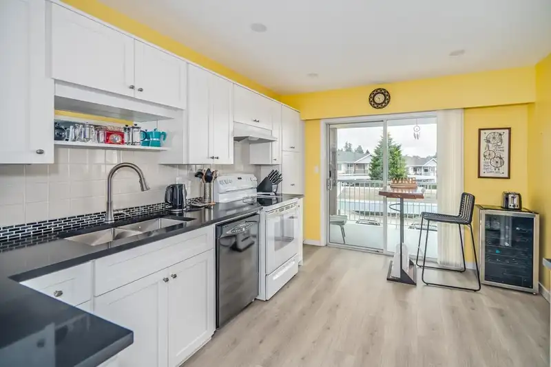 34 32691 GARIBALDI DRIVE - photo 4 of 38