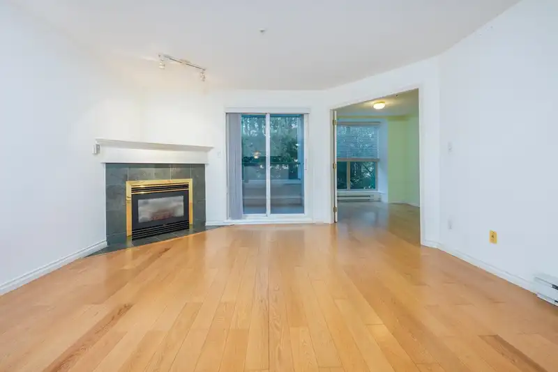 313 10128 132 STREET - photo 4 of 22