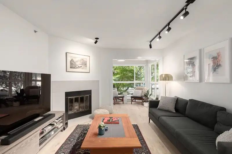 203 2272 DUNDAS STREET - photo 1 of 18