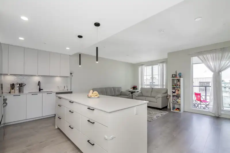 609 8379 201 STREET - photo 1 of 27