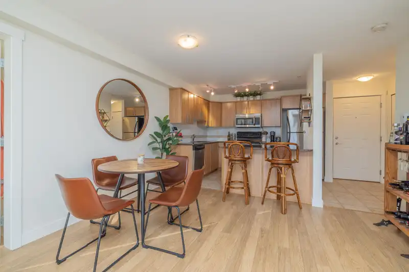 309 19340 65 AVENUE - photo 3 of 40
