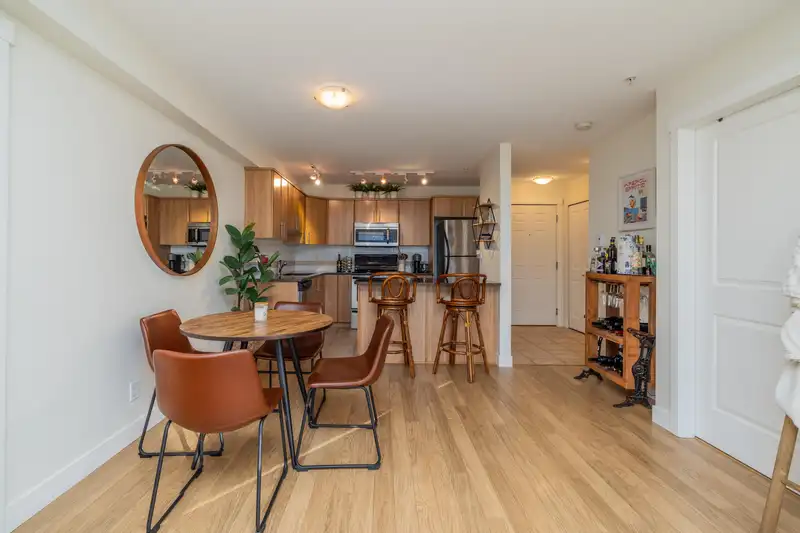 309 19340 65 AVENUE - photo 4 of 40