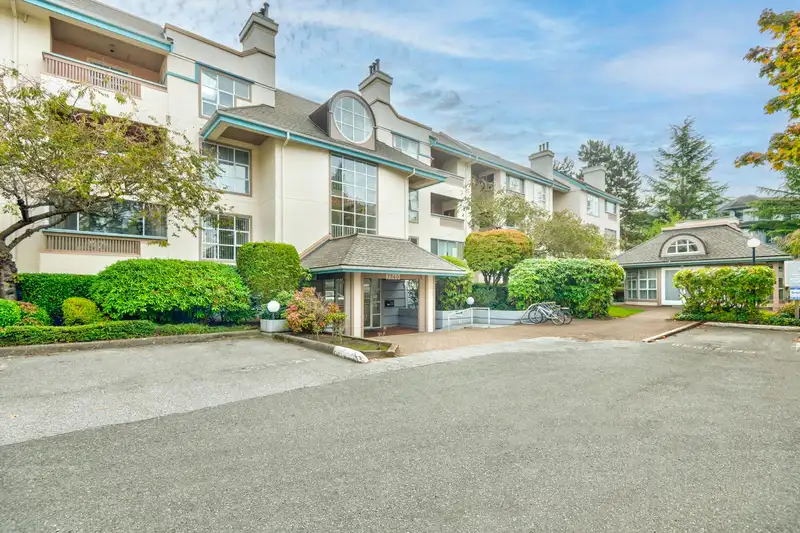 204 7540 MINORU BOULEVARD - photo 3 of 40
