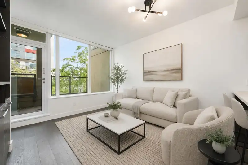 207 288 W 1ST AVENUE - photo 1 of 29