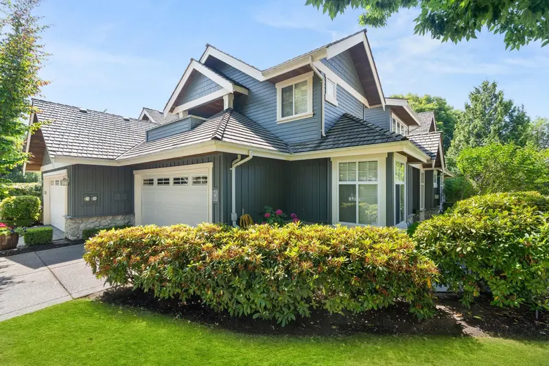 9 15715 34 AVENUE - photo 1 of 25