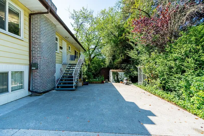 8280 PATTERSON AVENUE - photo 3 of 32