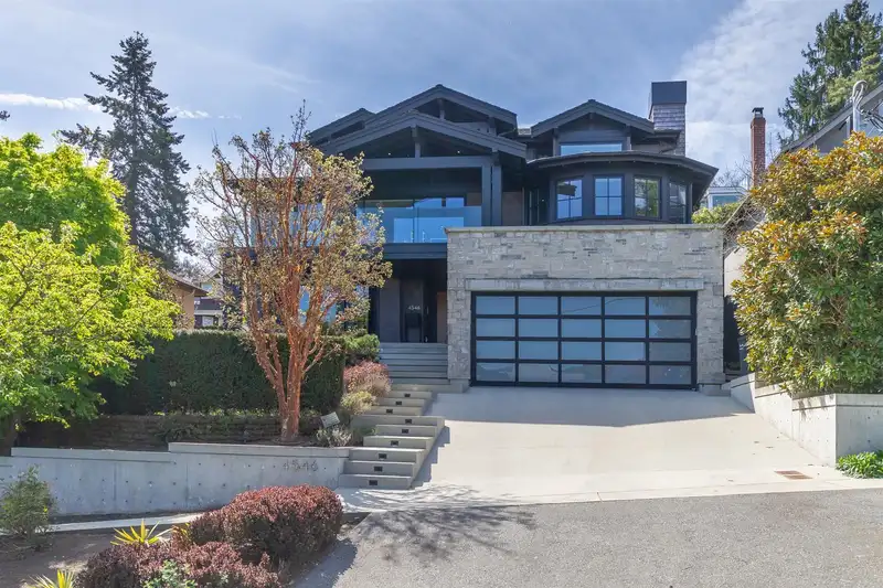 4546 LANGARA AVENUE - photo 1 of 31