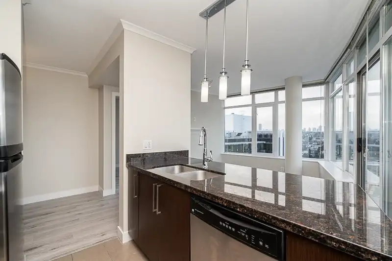 3906 888 CARNARVON STREET - photo 3 of 40
