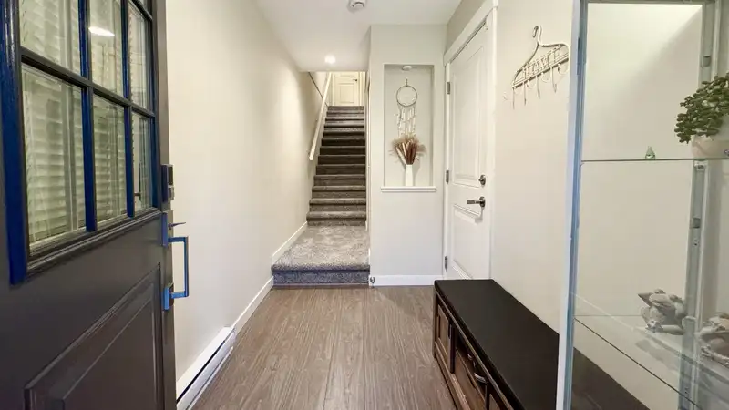 36 3461 PRINCETON AVENUE - photo 3 of 33