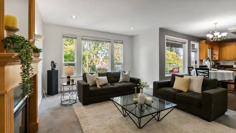 16975 105 AVENUE - photo 4 of 37