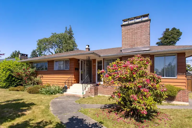 7864 LANGLEY STREET - photo 2 of 31